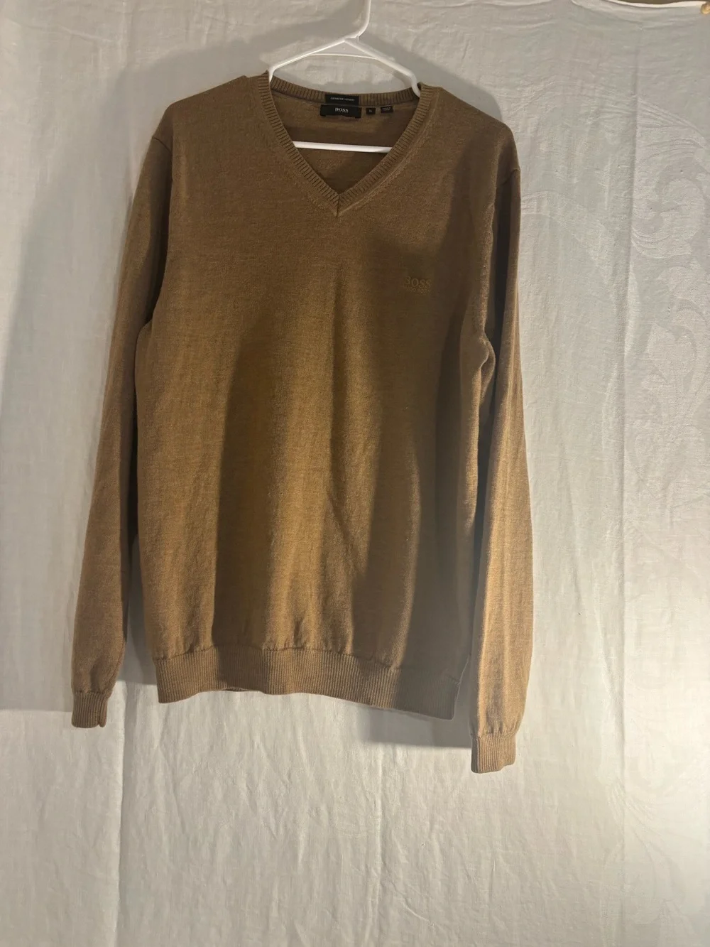 Hugo Boss men’s Sweater   XL